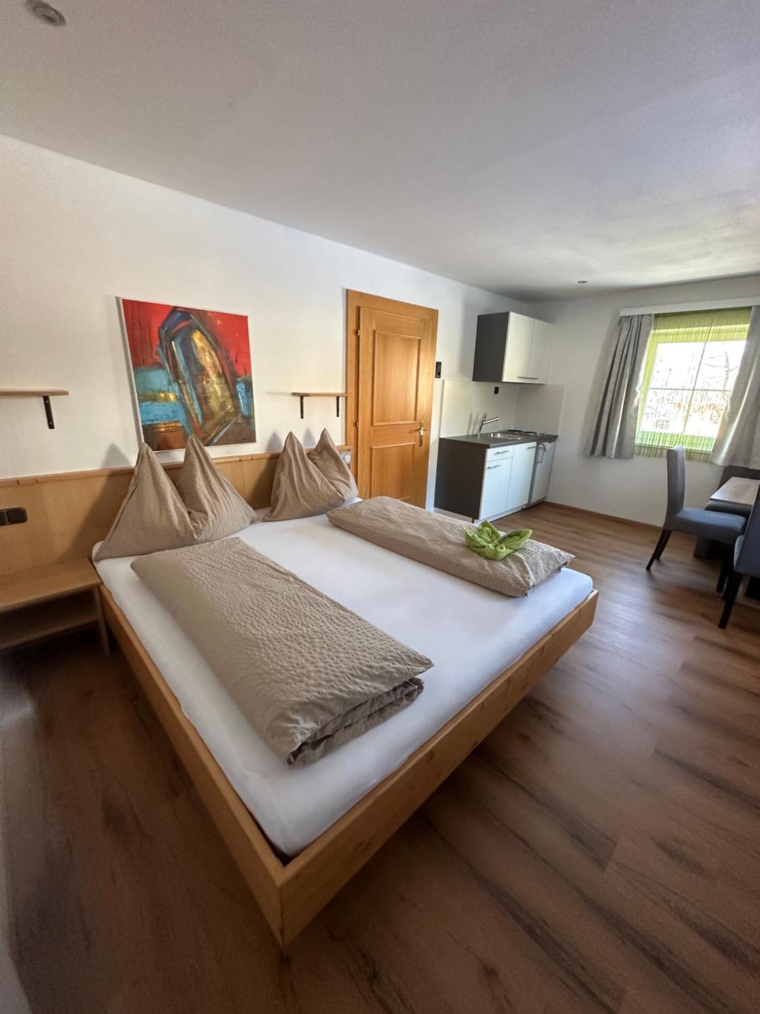 Fruehstueckspension Alpenrose Bed & Breakfast Iselsberg Dış mekan fotoğraf