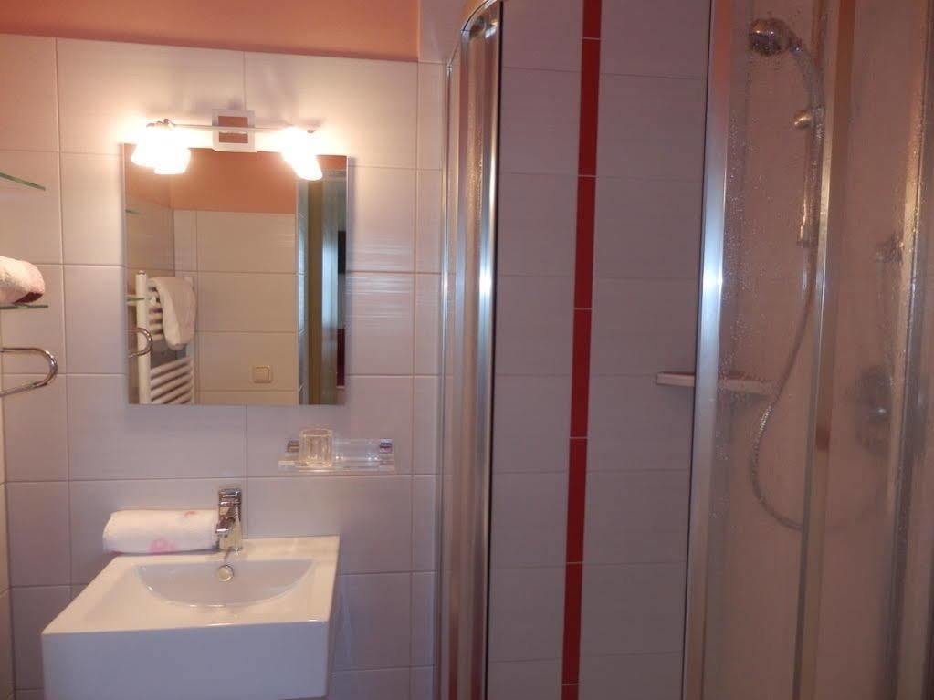 Fruehstueckspension Alpenrose Bed & Breakfast Iselsberg Dış mekan fotoğraf